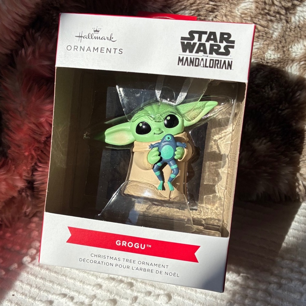 Hallmark Star Wars Mandalorian Grogu Christmas Ornament Baby Yoda With Frog